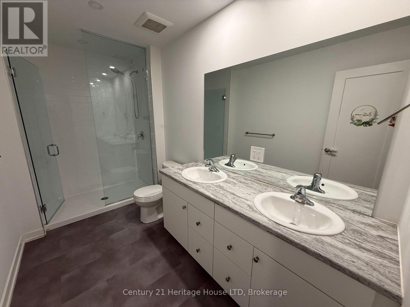 Photo 11 of 249 Dain Avenue, Welland ON