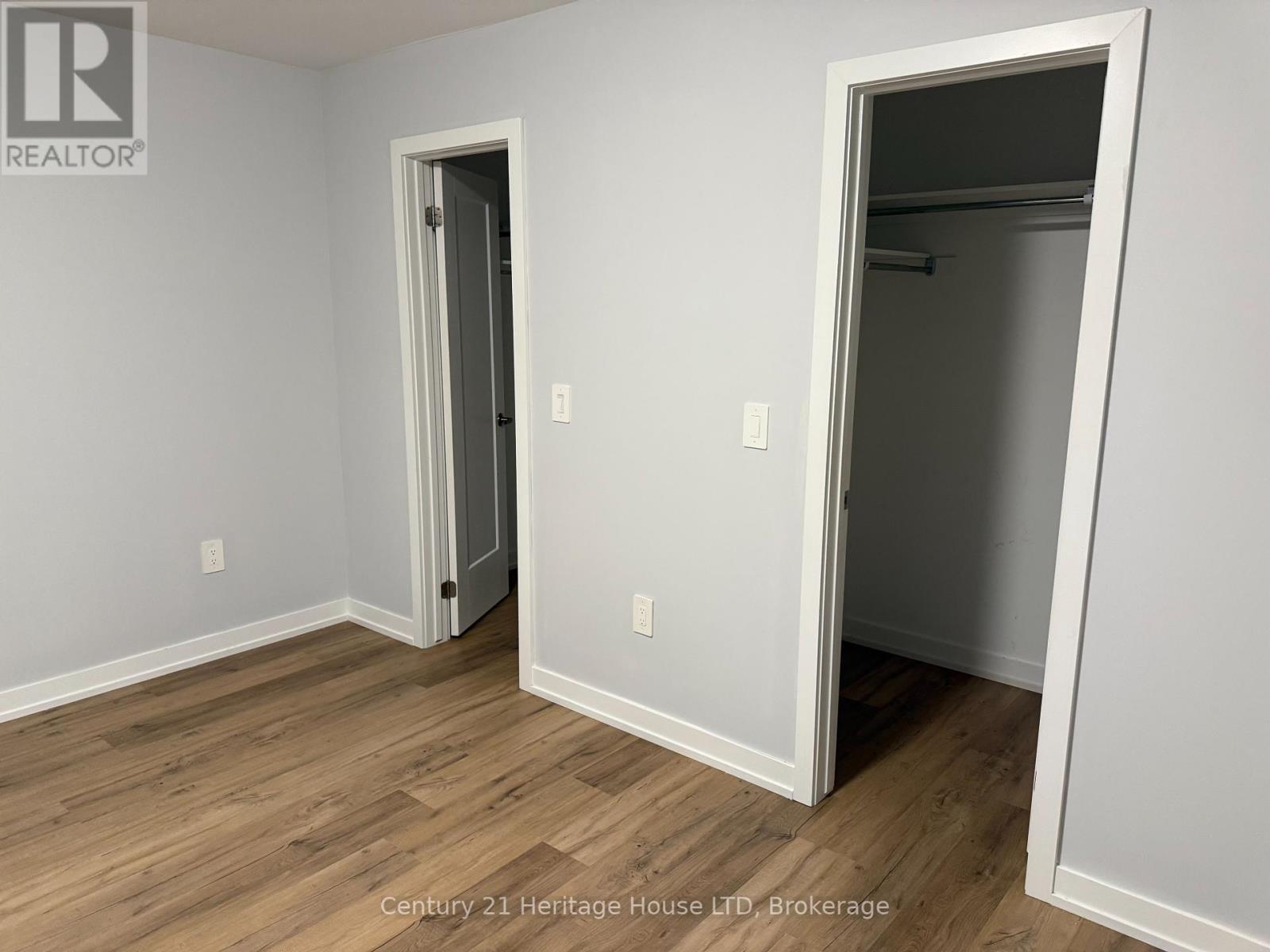 Photo 13 of 249 Dain Avenue, Welland ON