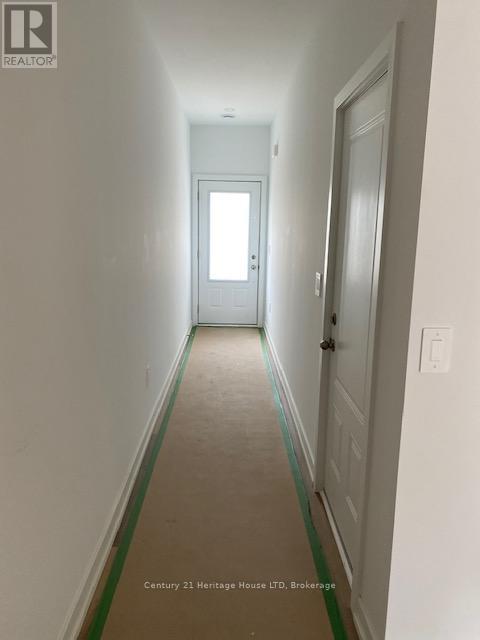 Photo 5 of 249 Dain Avenue, Welland ON