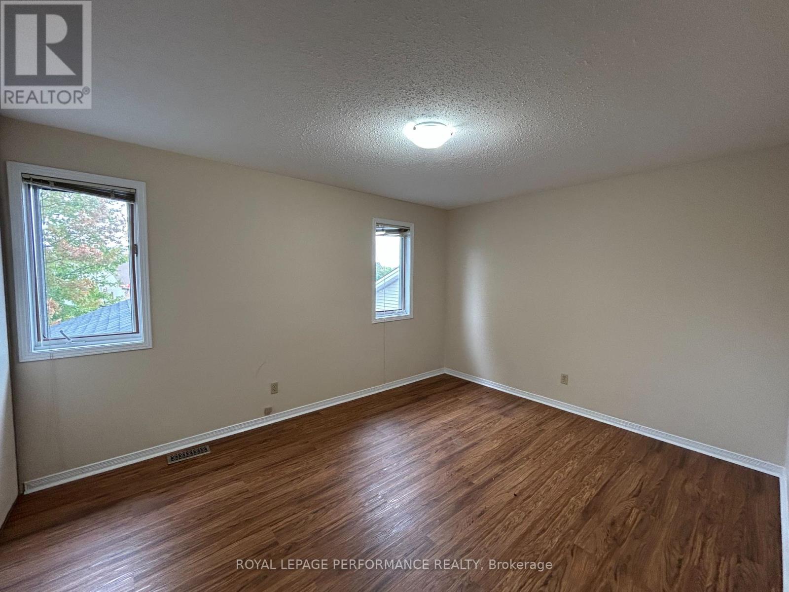 Photo 14 of 461 Princess Louise Drive, Ottawa ON