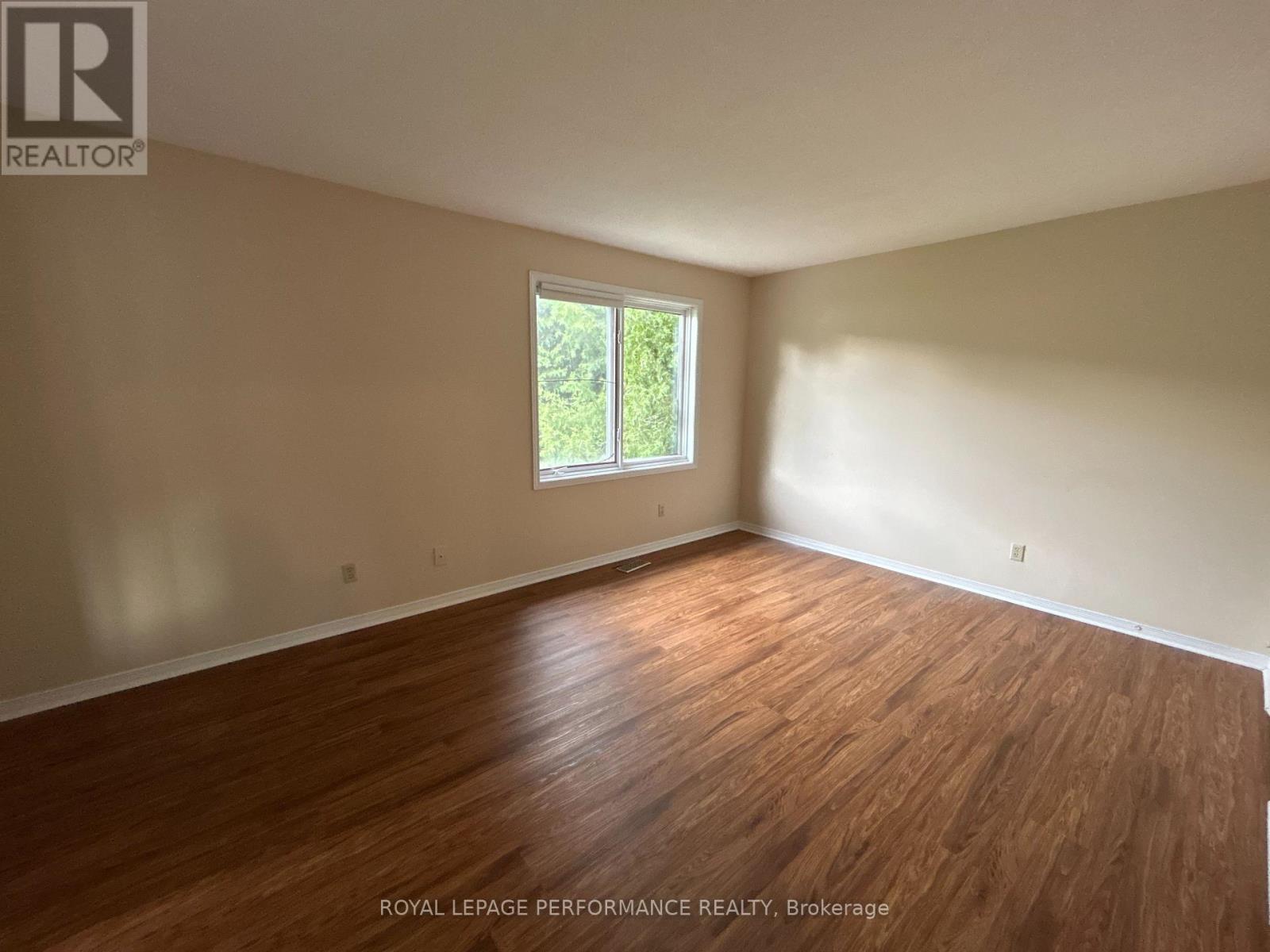 Photo 19 of 461 Princess Louise Drive, Ottawa ON
