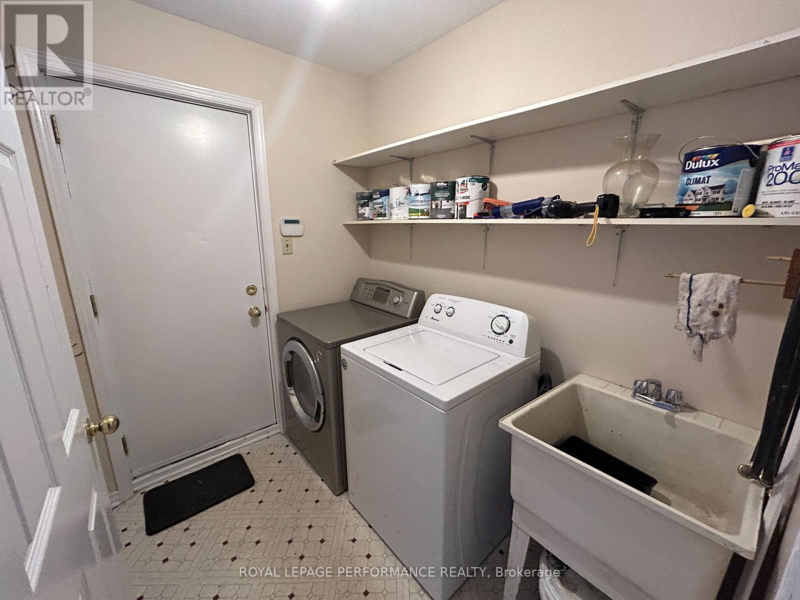Photo 21 of 461 Princess Louise Drive, Ottawa ON