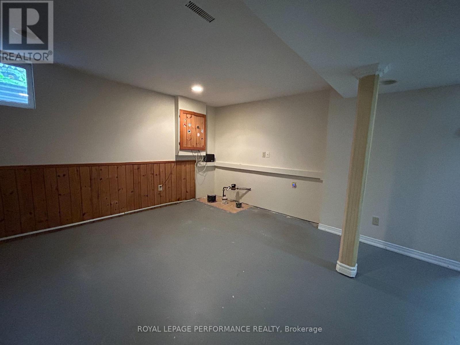 Photo 22 of 461 Princess Louise Drive, Ottawa ON