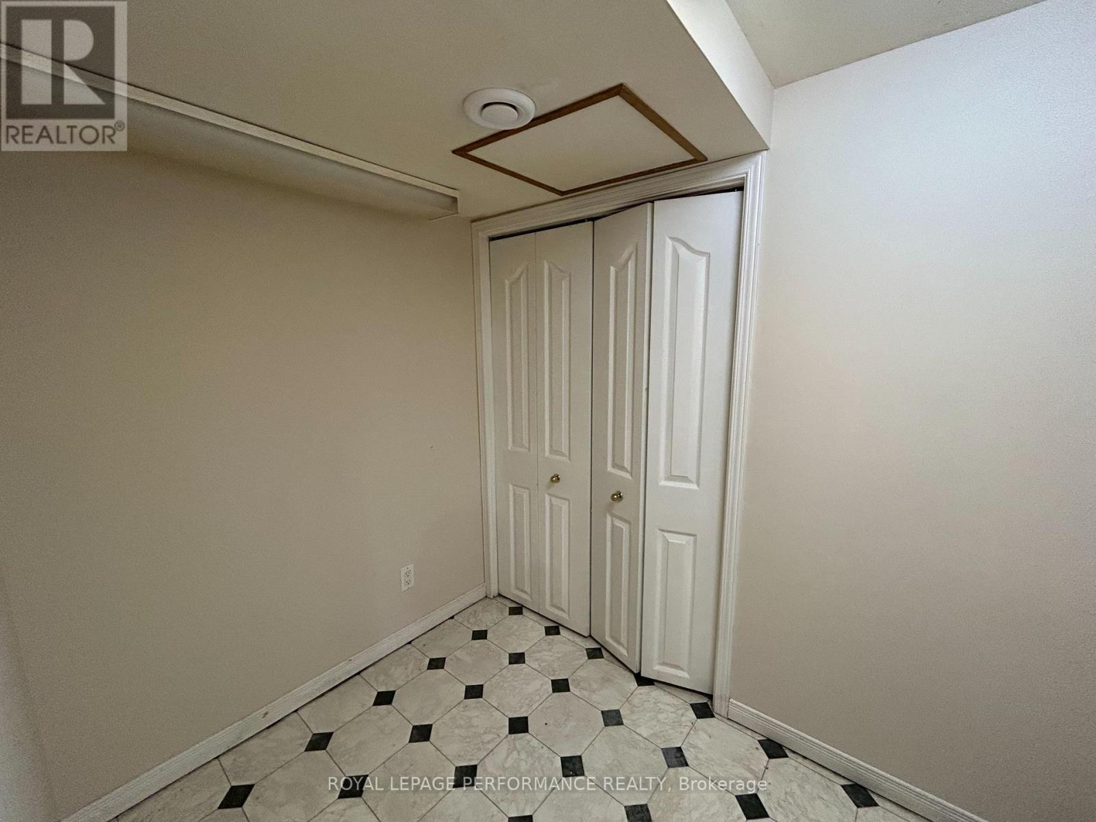 Photo 24 of 461 Princess Louise Drive, Ottawa ON