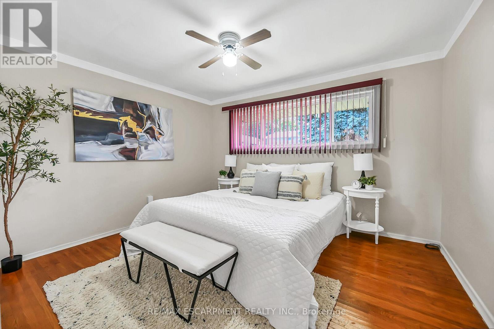 Photo 20 of 31 Belair Drive, Hamilton ON