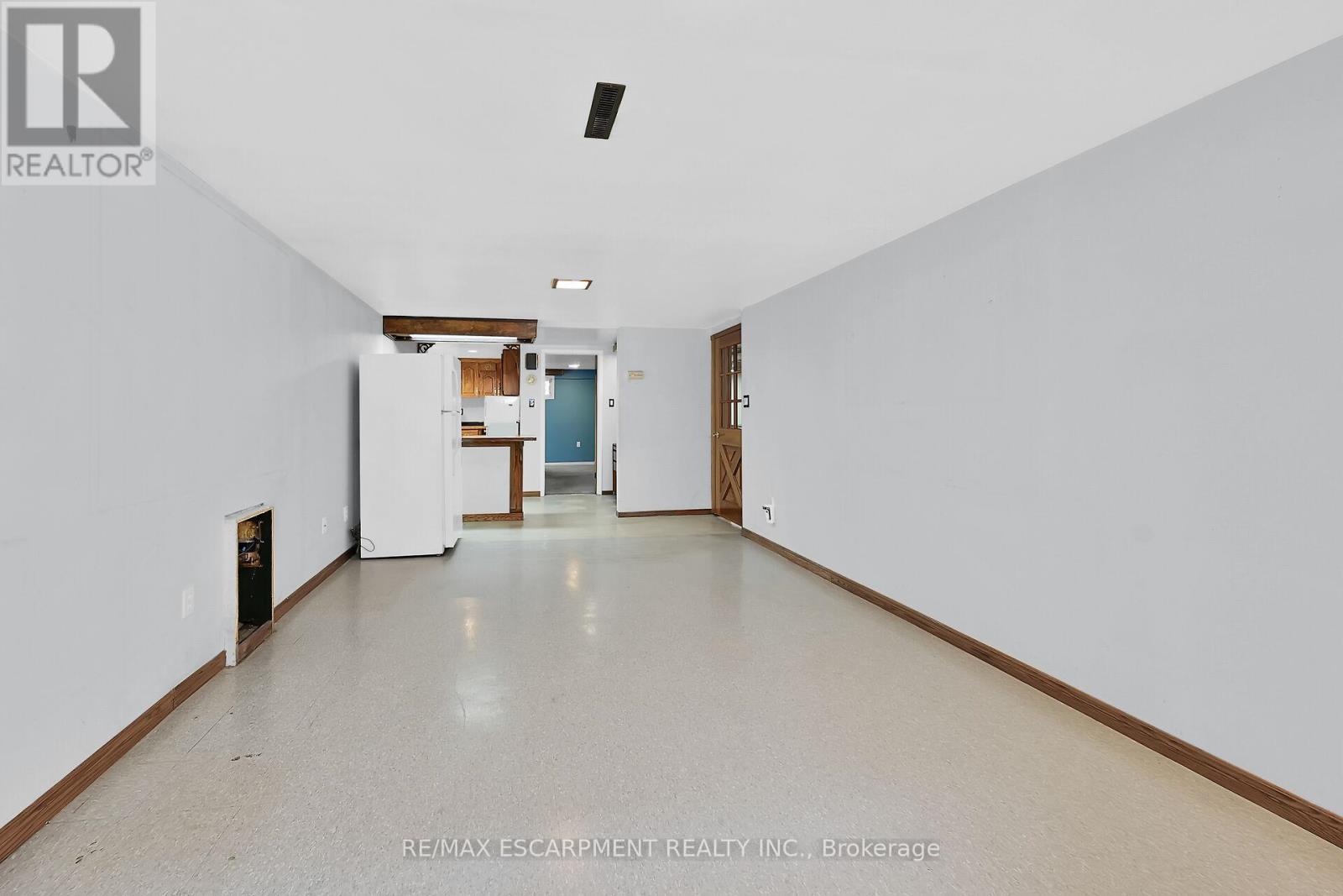 Photo 26 of 31 Belair Drive, Hamilton ON