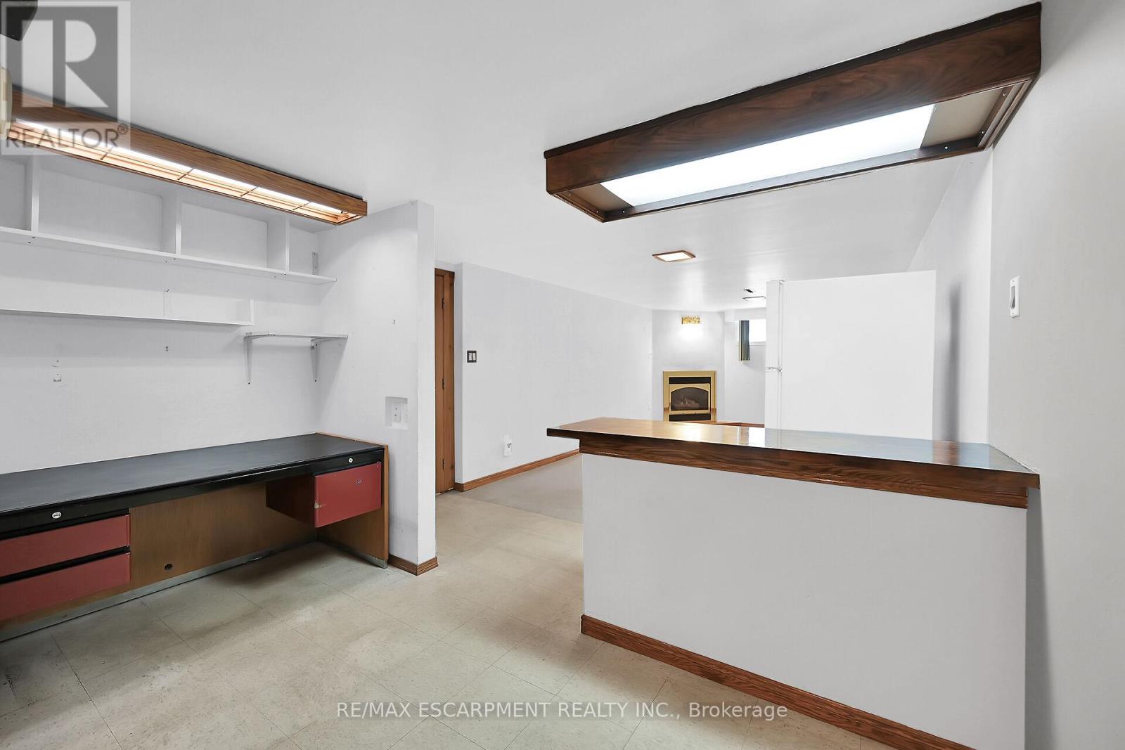 Photo 29 of 31 Belair Drive, Hamilton ON
