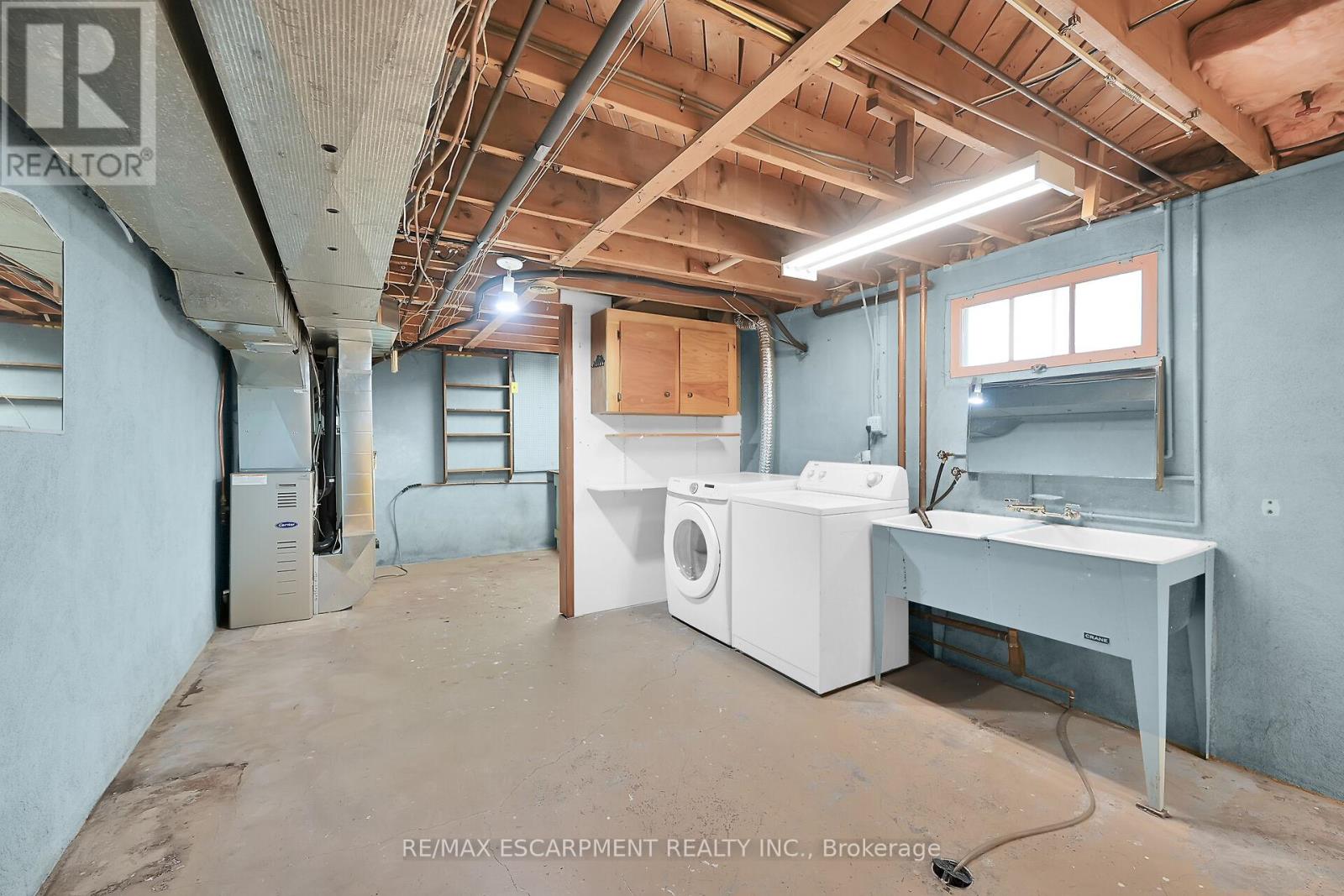 Photo 37 of 31 Belair Drive, Hamilton ON
