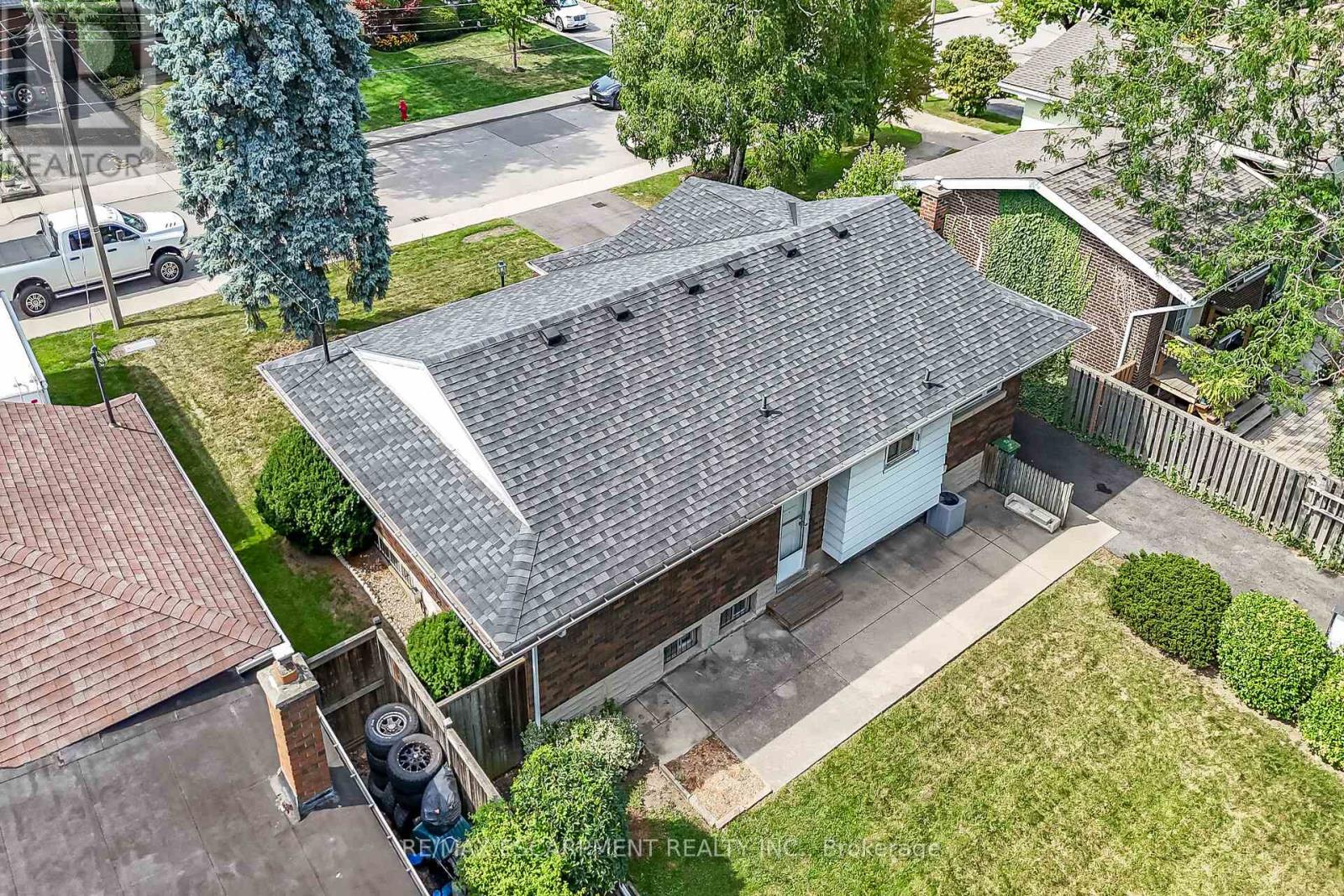 Photo 45 of 31 Belair Drive, Hamilton ON