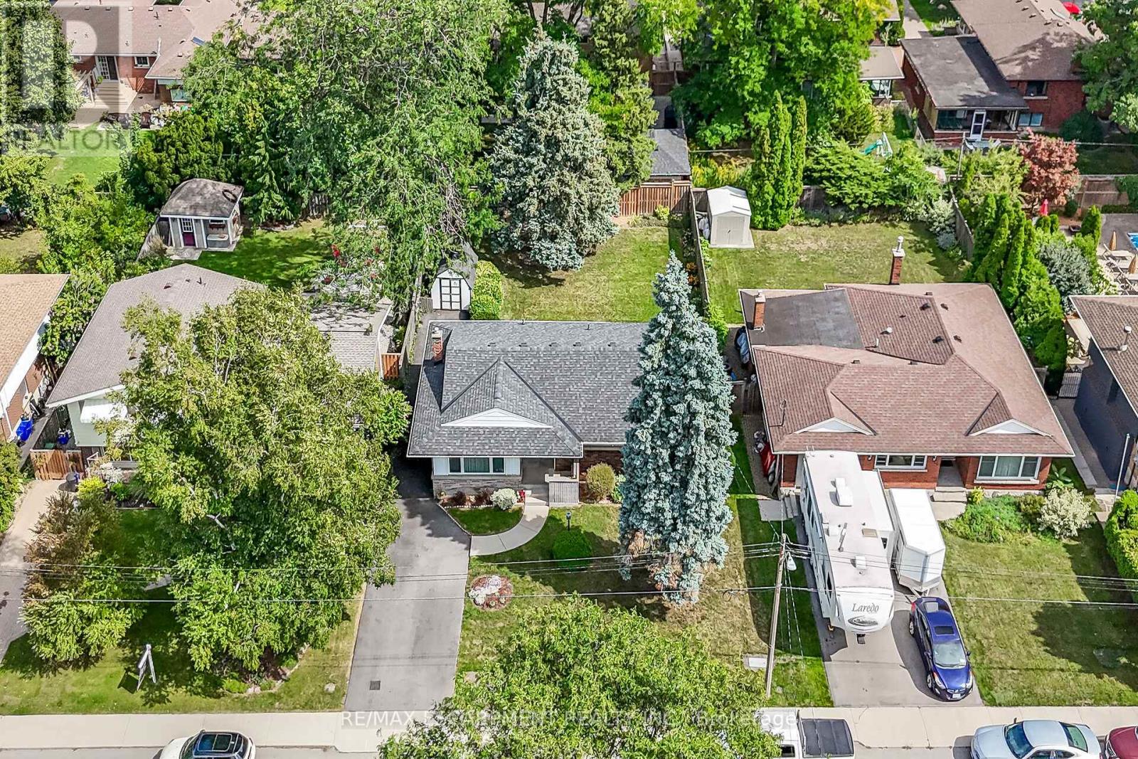 Photo 48 of 31 Belair Drive, Hamilton ON
