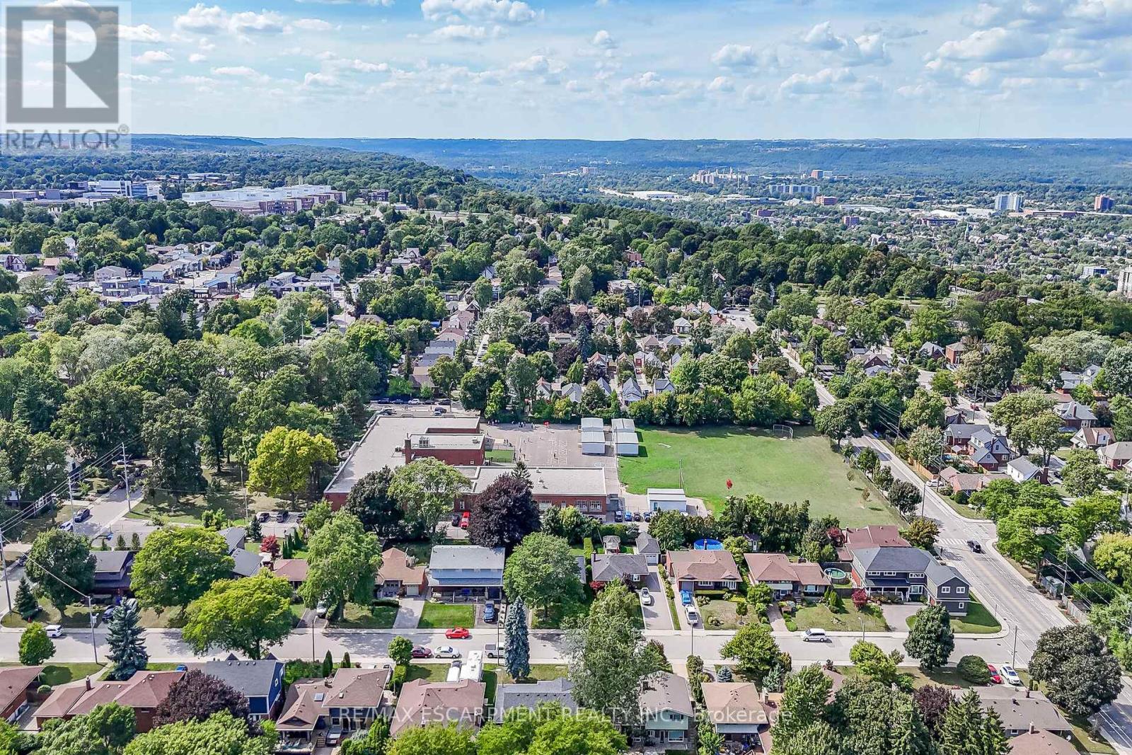 Photo 50 of 31 Belair Drive, Hamilton ON