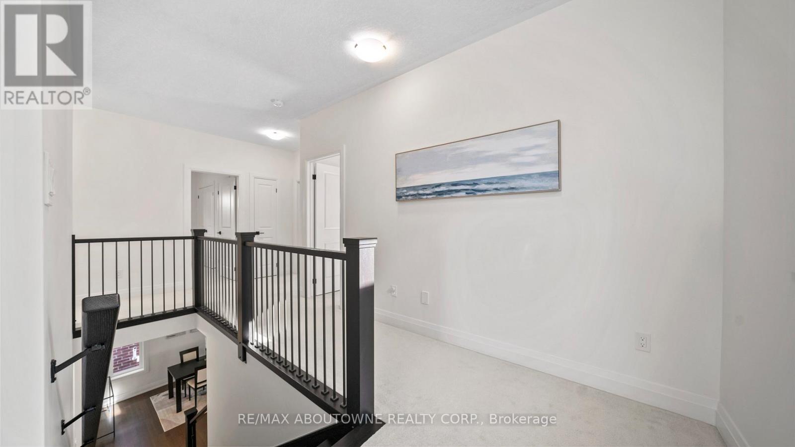 Photo 17 of 27 Jacob Detweiller Drive, Kitchener ON