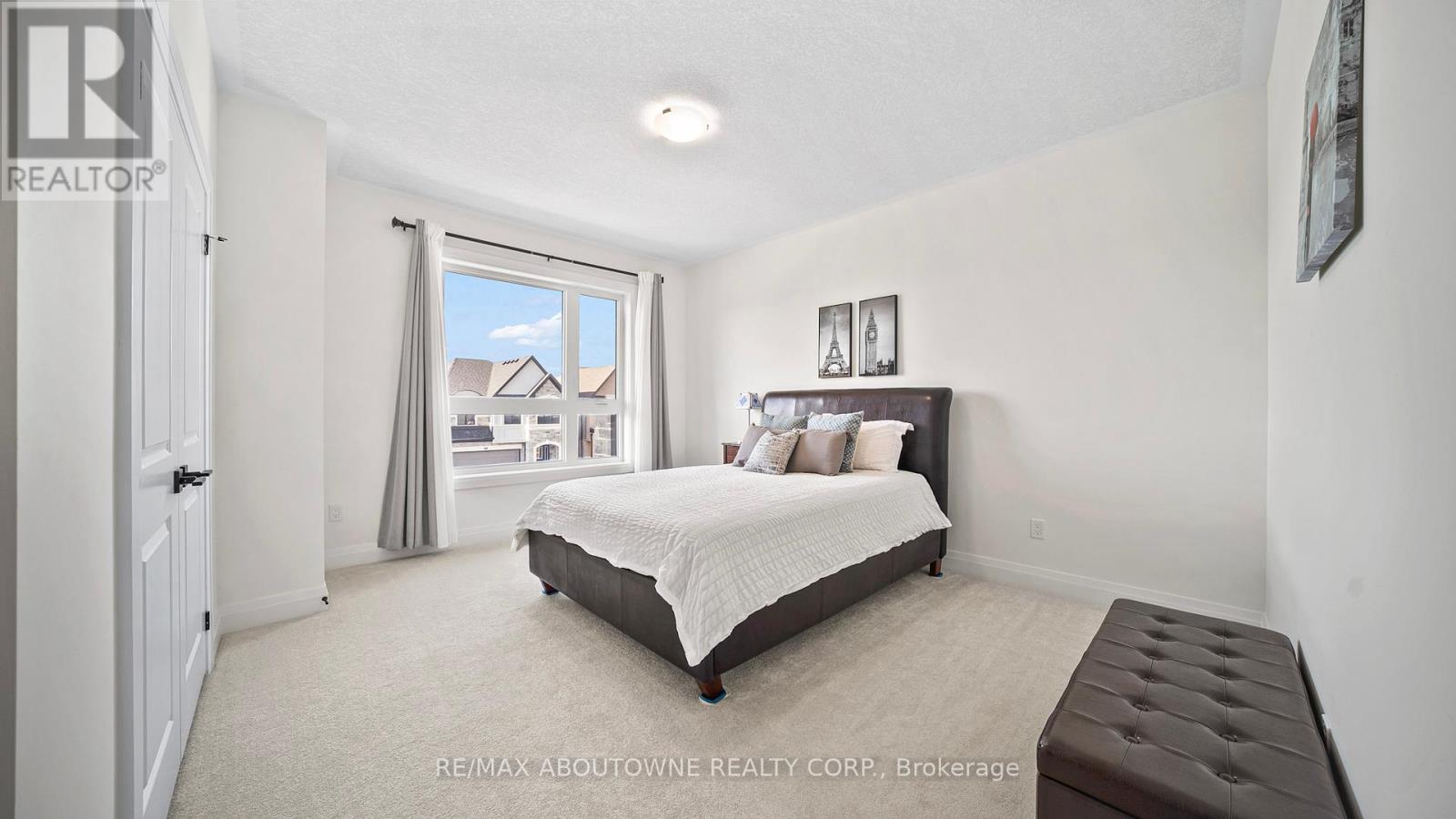 Photo 29 of 27 Jacob Detweiller Drive, Kitchener ON