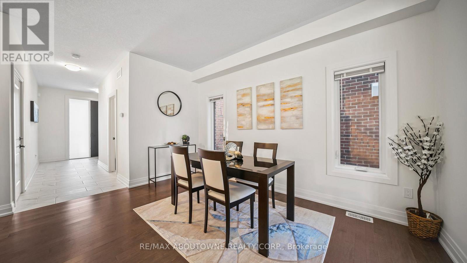 Photo 6 of 27 Jacob Detweiller Drive, Kitchener ON