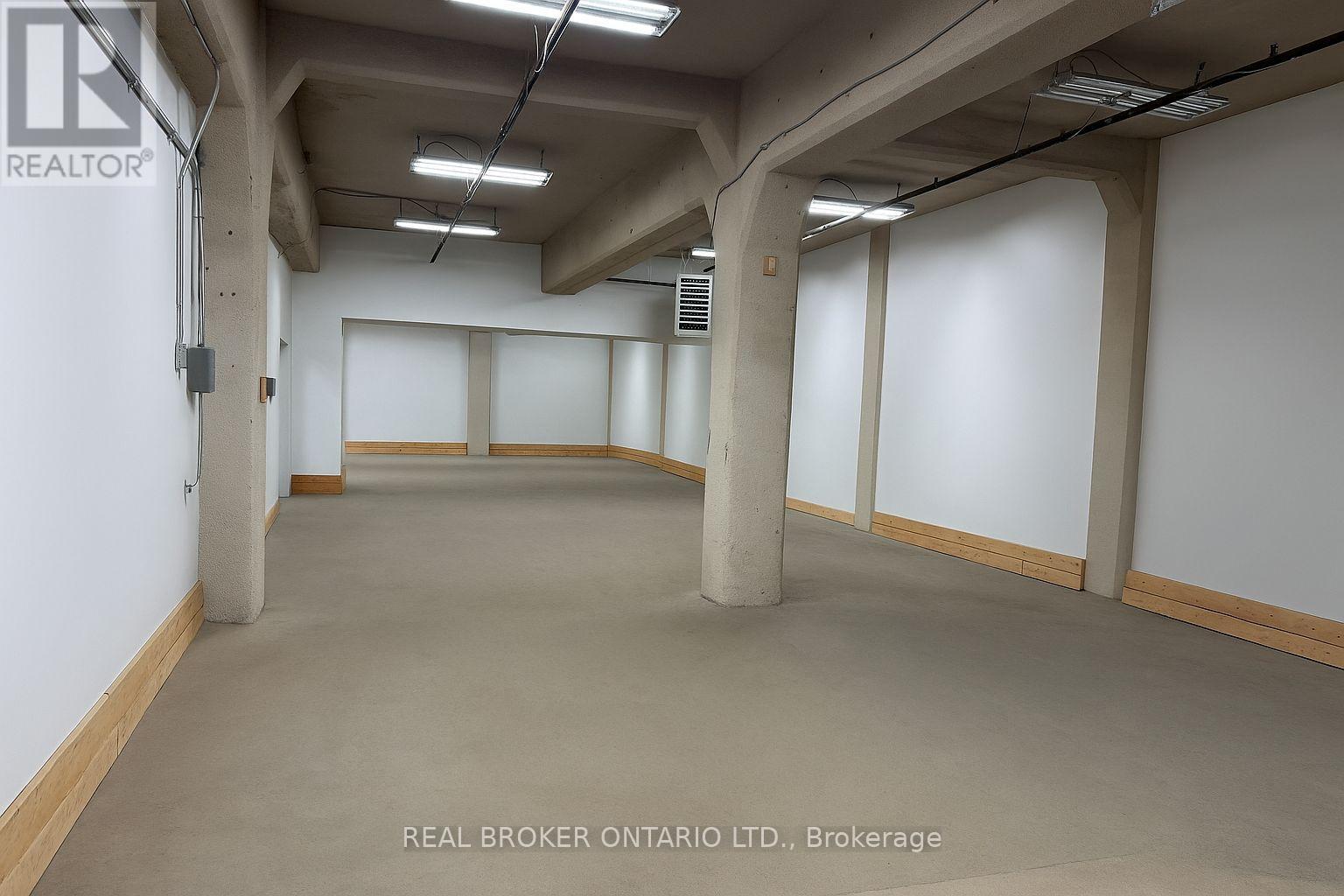 Photo 5 of 9 4256 Carroll Avenue, Niagara Falls ON