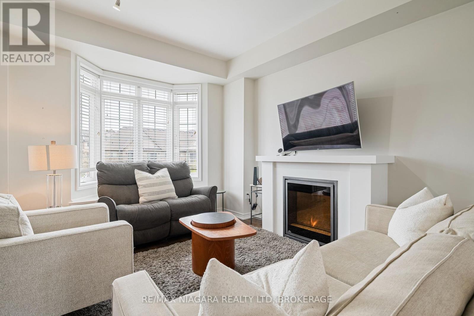 Photo 12 of 19 541 Winston Road, Grimsby ON
