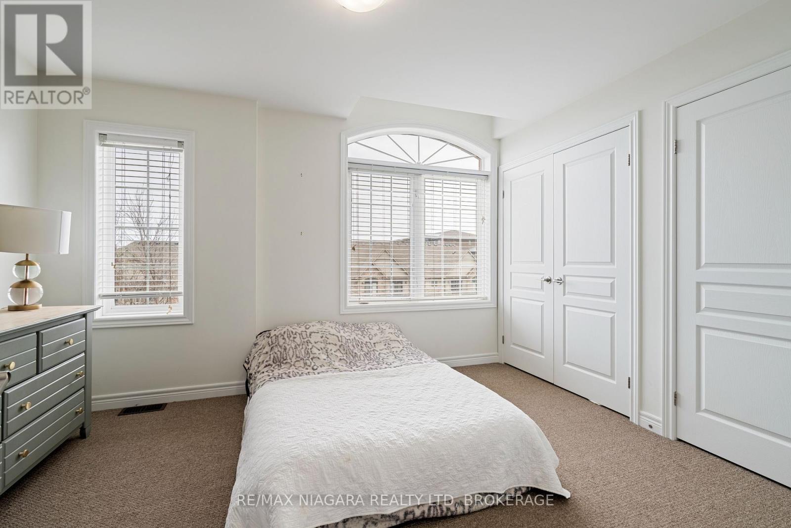 Photo 15 of 19 541 Winston Road, Grimsby ON