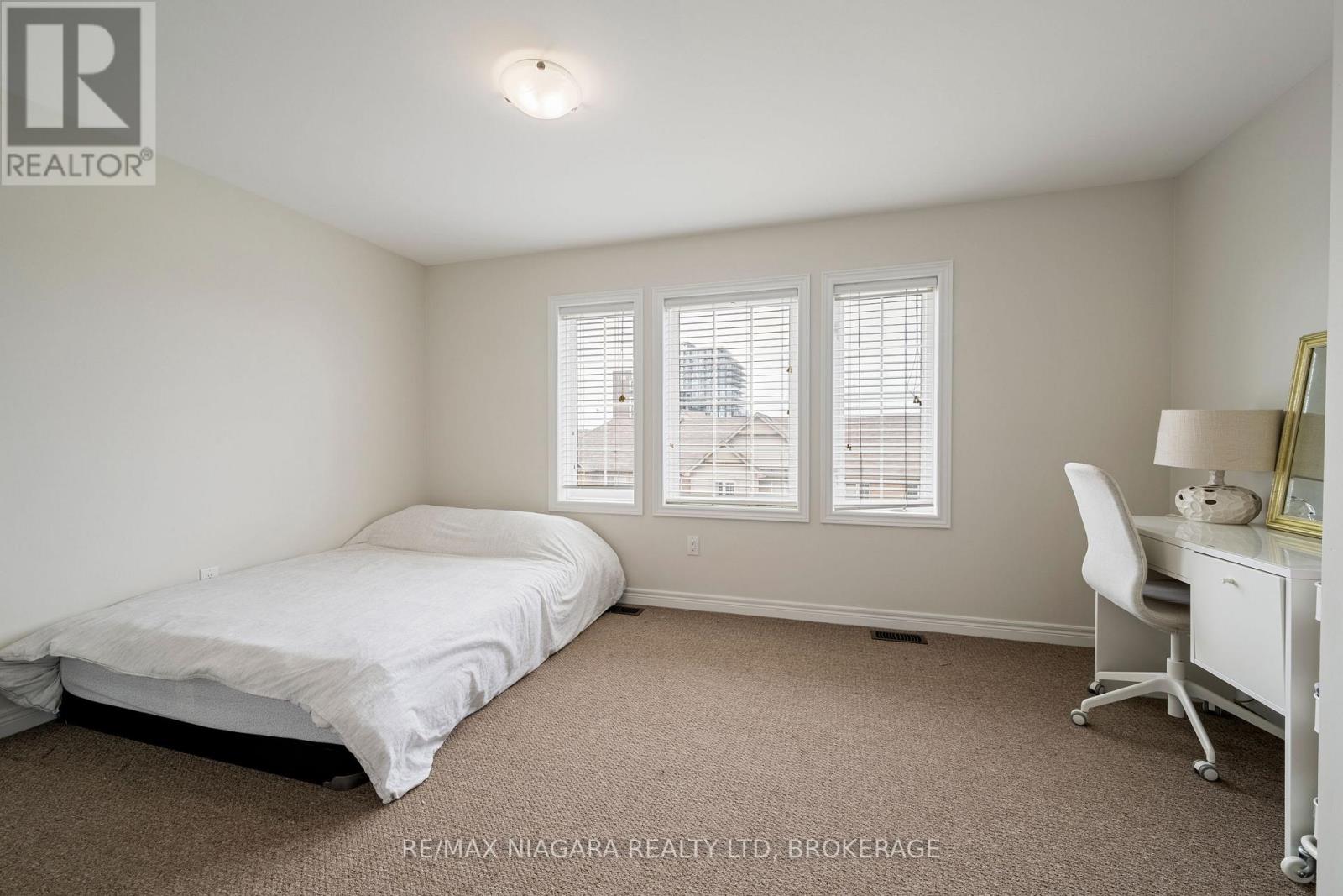 Photo 19 of 19 541 Winston Road, Grimsby ON