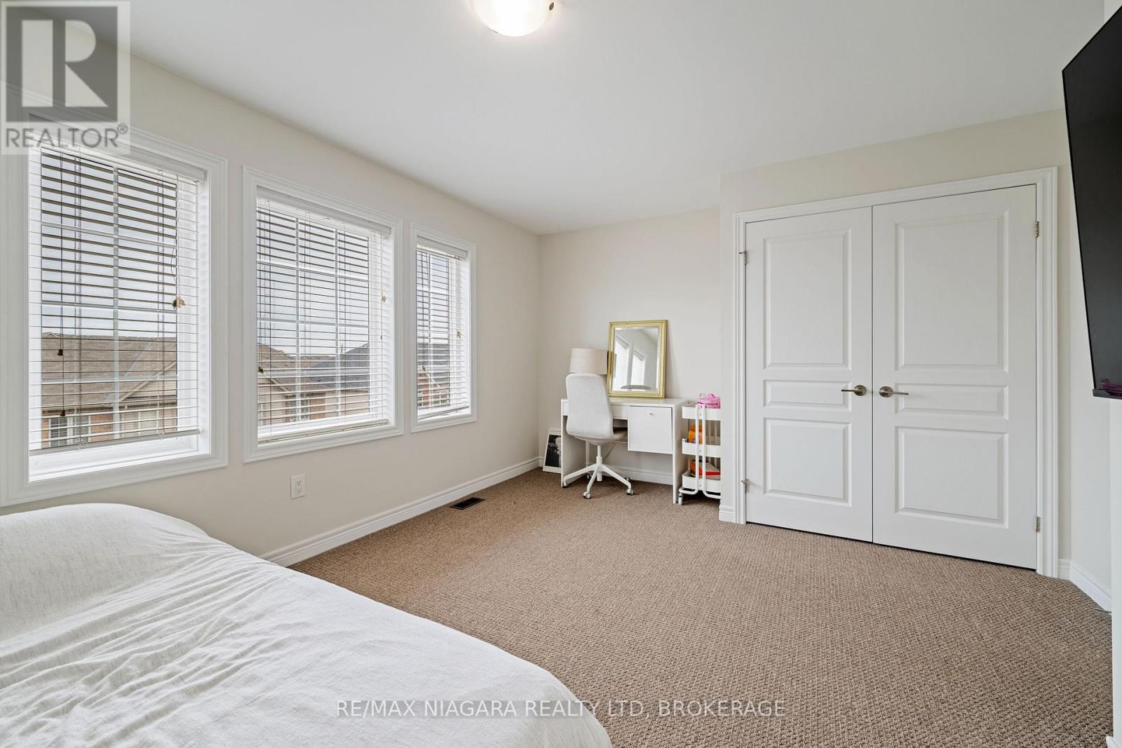 Photo 20 of 19 541 Winston Road, Grimsby ON