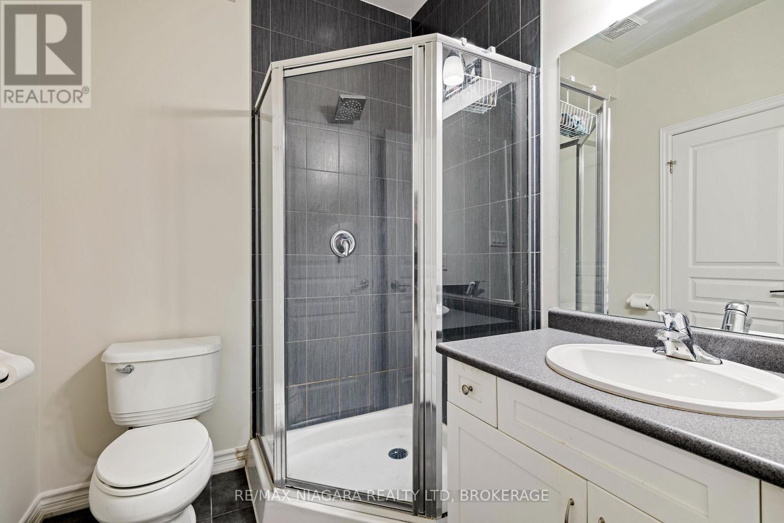 Photo 25 of 19 541 Winston Road, Grimsby ON