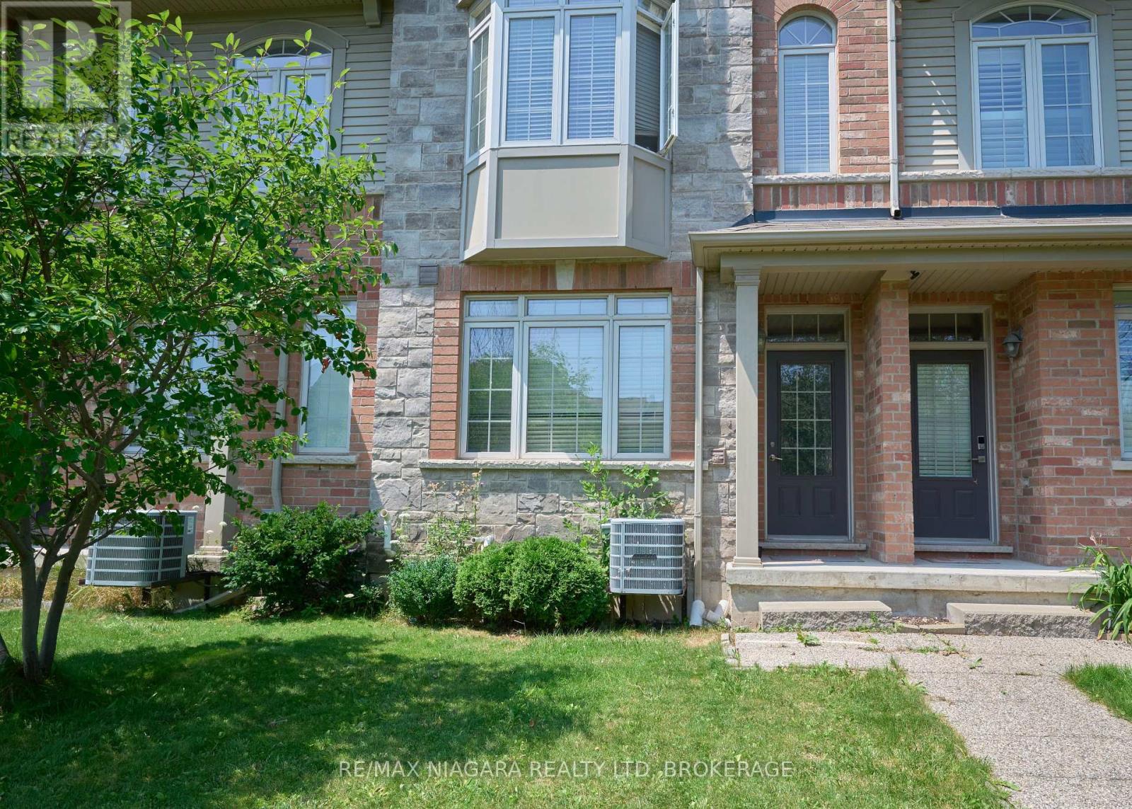 Photo 32 of 19 541 Winston Road, Grimsby ON