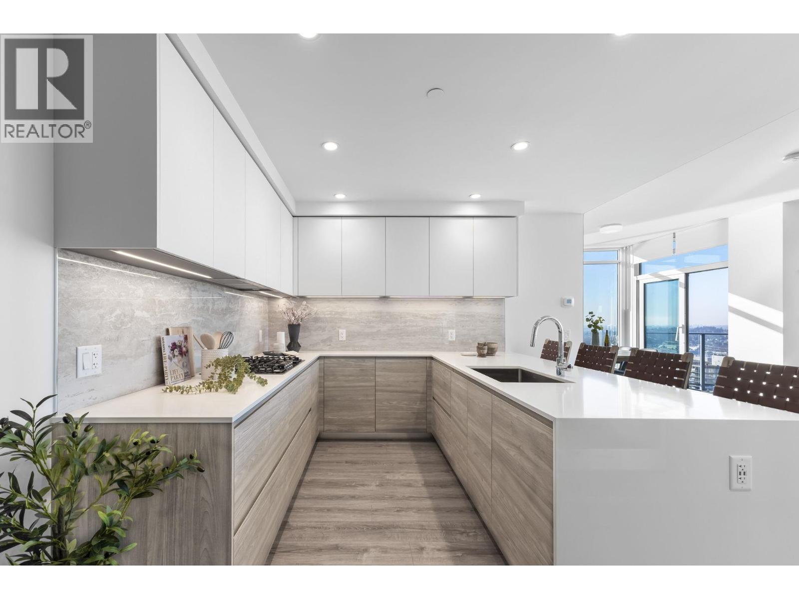 Photo 11 of 3903 680 Quayside Drive, New Westminster BC