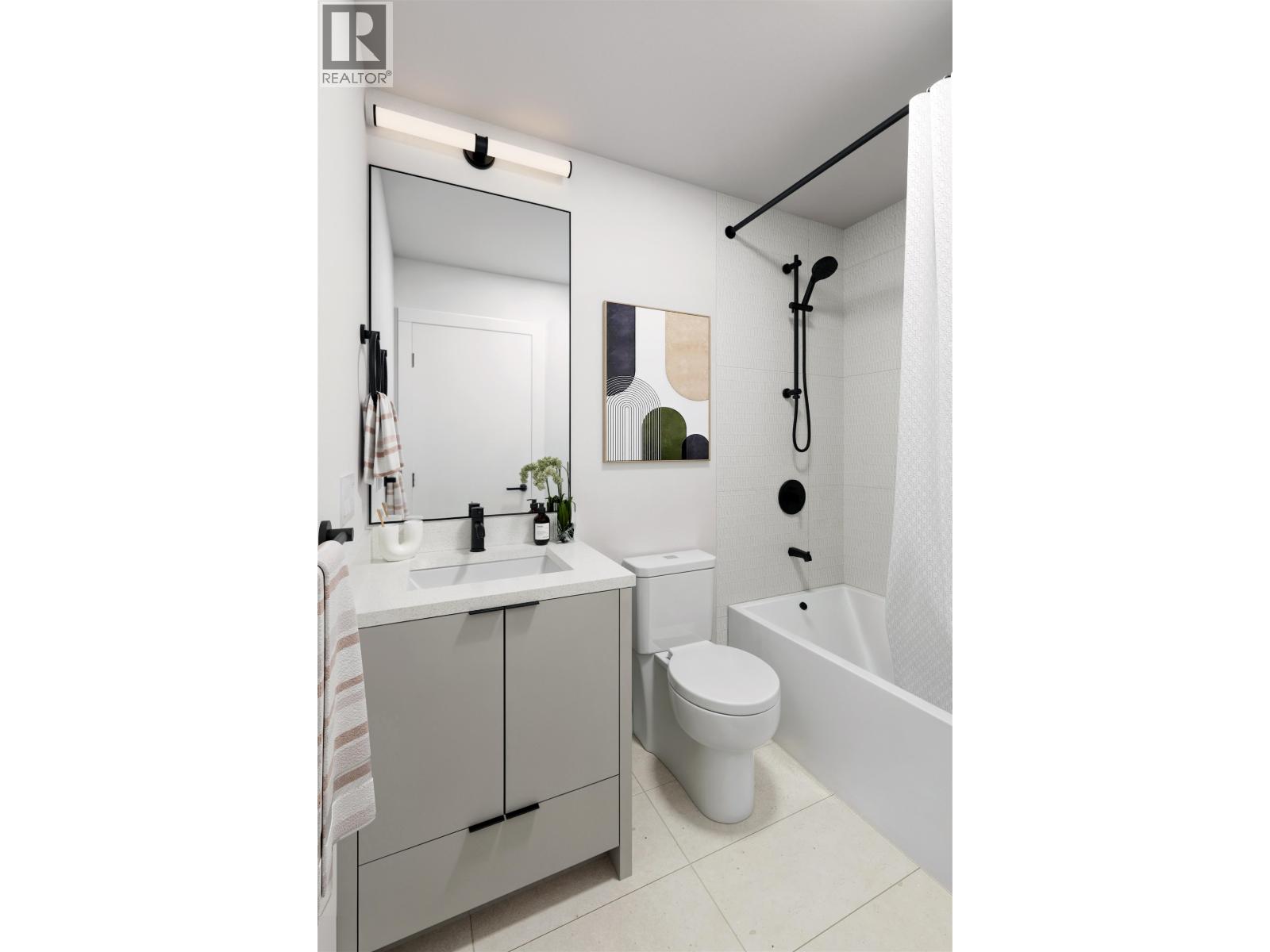 206 1050 FINCH DRIVE, Squamish