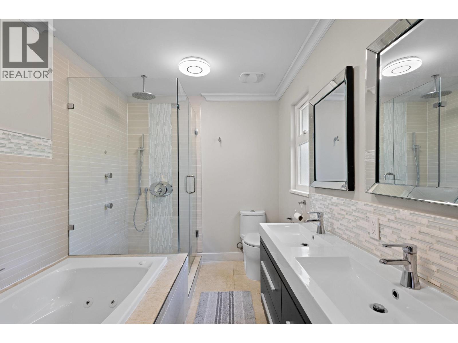 Photo 15 of 629 Thompson Avenue, Coquitlam BC