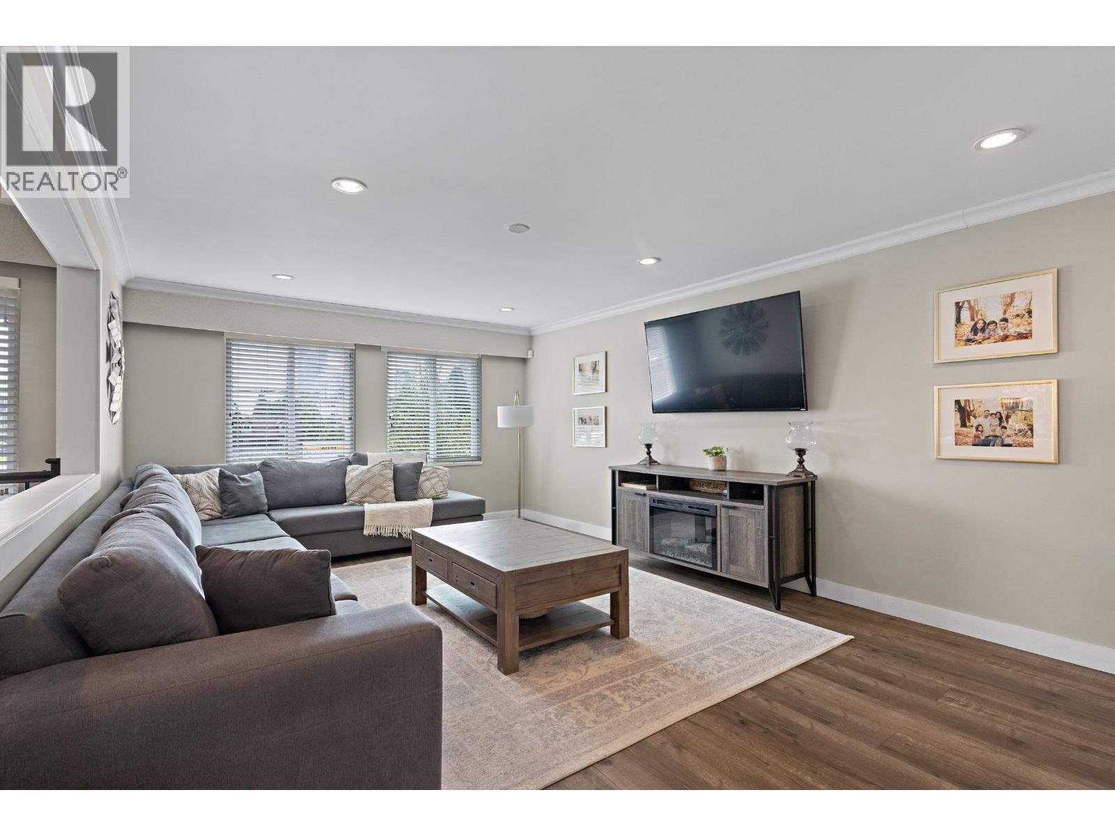Photo 5 of 629 Thompson Avenue, Coquitlam BC