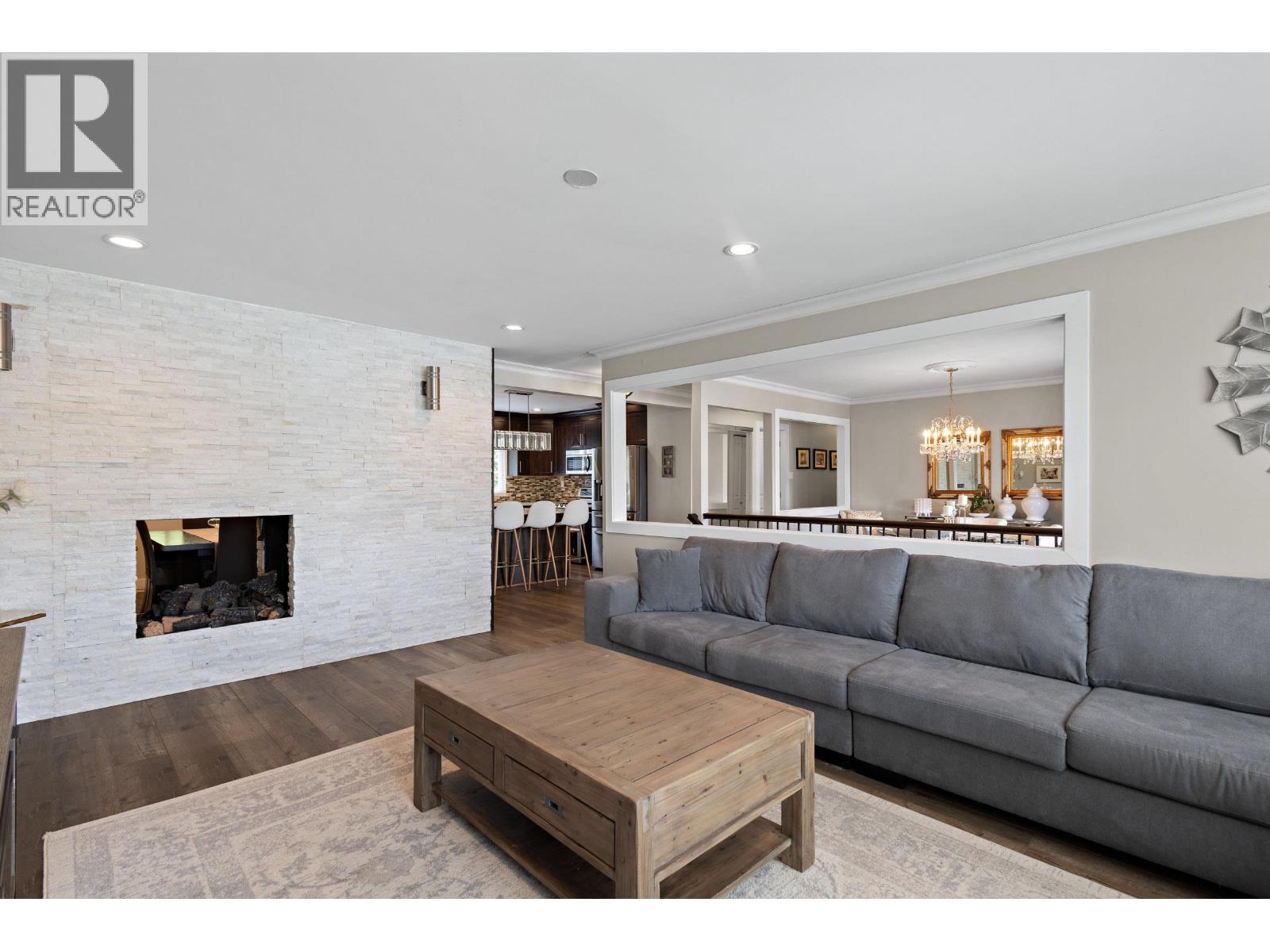 Photo 6 of 629 Thompson Avenue, Coquitlam BC