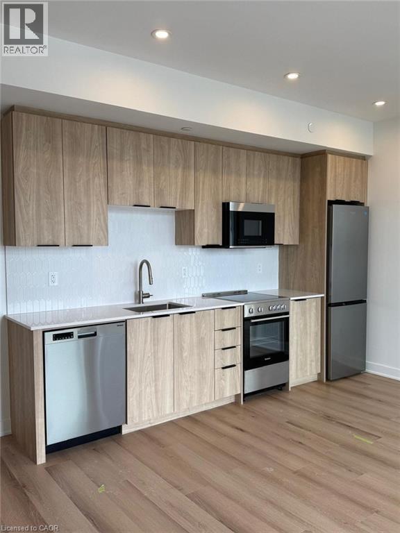 Photo 3 of 25 Wellington Street Unit 1110, Kitchener ON
