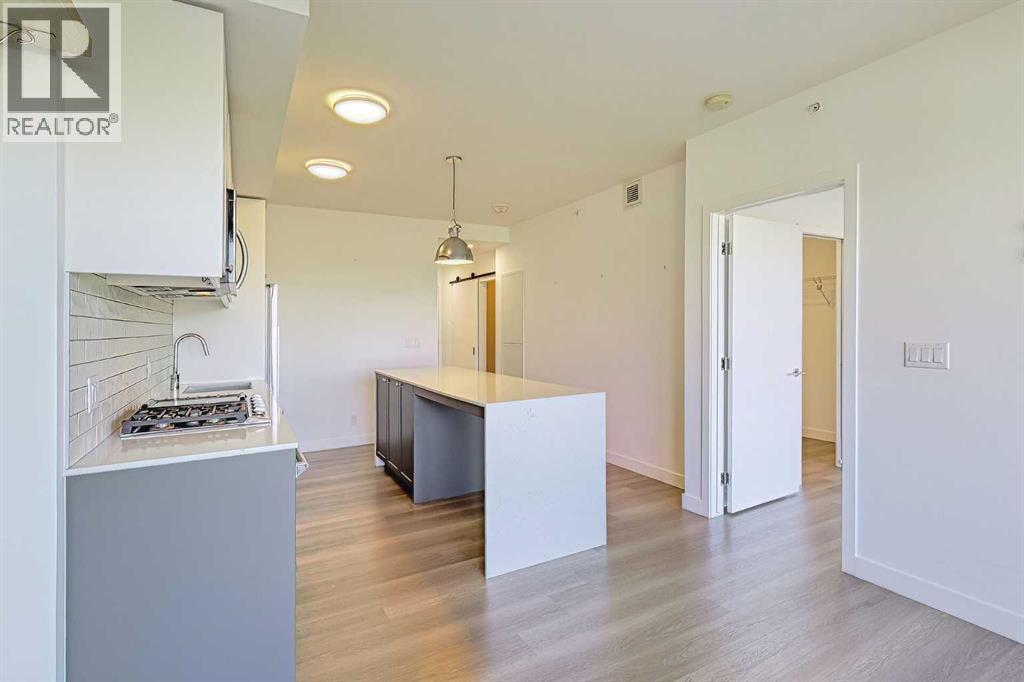 Single Family House High rise for Sale in   A Street NW Sunnyside Calgary 