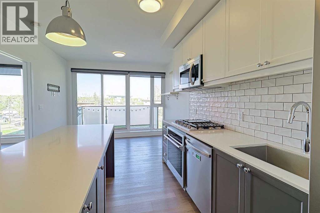 Single Family House High rise for Sale in   A Street NW Sunnyside Calgary 
