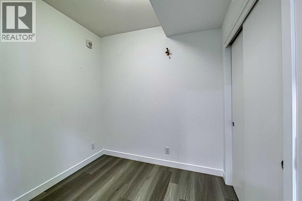Single Family House High rise for Sale in   A Street NW Sunnyside Calgary 