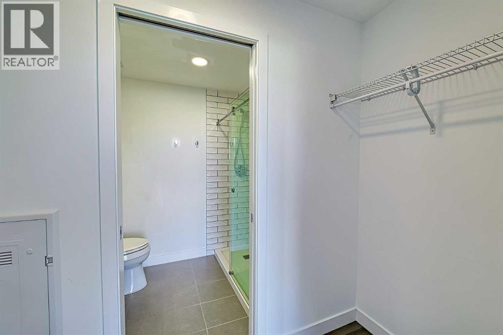 Single Family House High rise for Sale in   A Street NW Sunnyside Calgary 