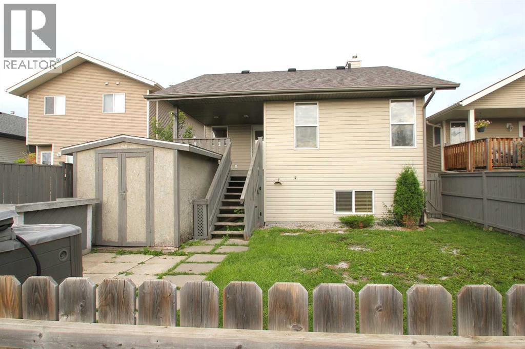 Photo 33 of 83 Vickers Close, Red Deer AB