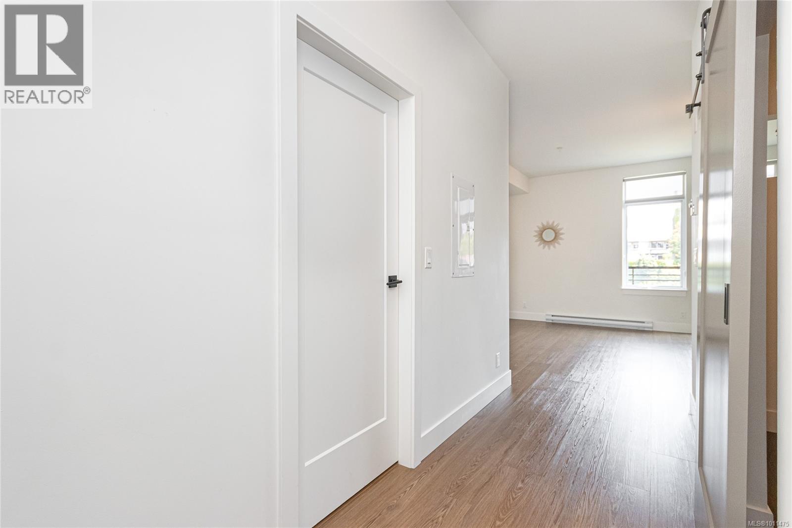 307 515 Chatham Street, Victoria