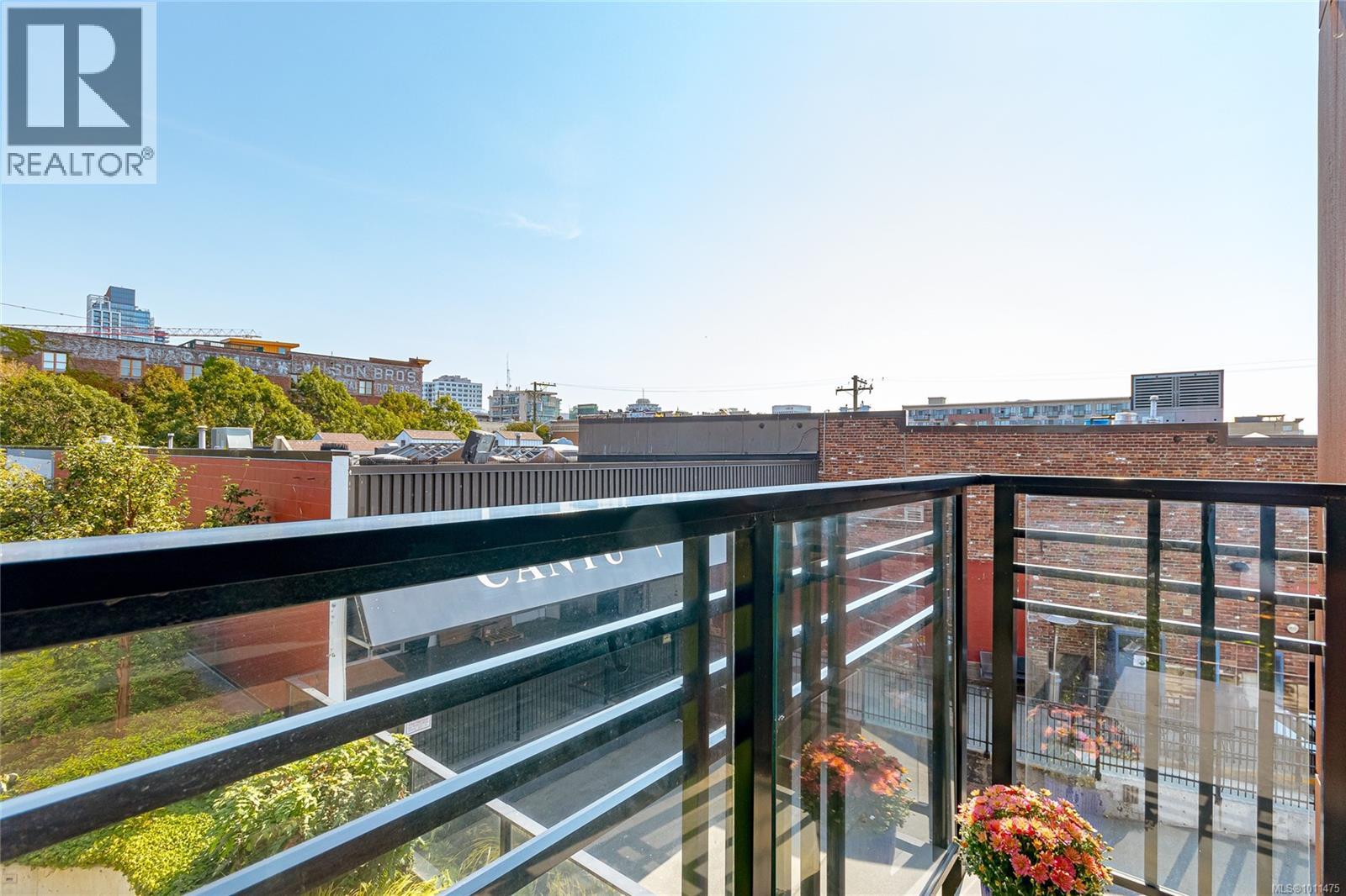 307 515 Chatham Street, Victoria