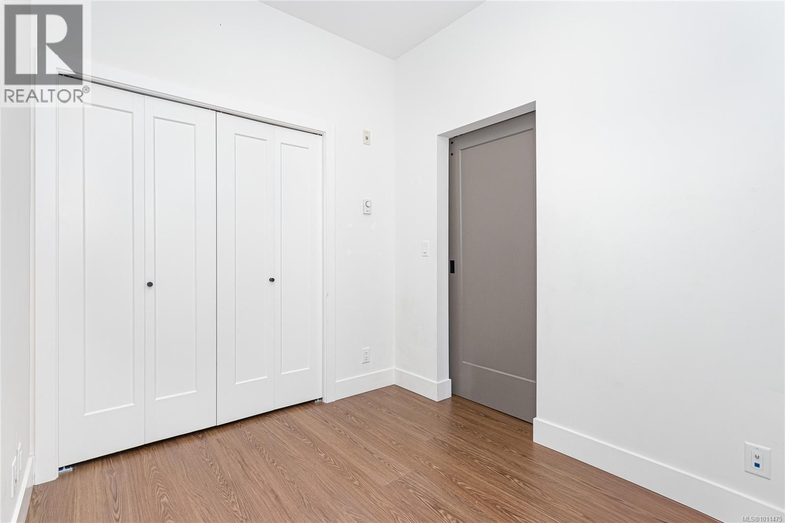 307 515 Chatham Street, Victoria