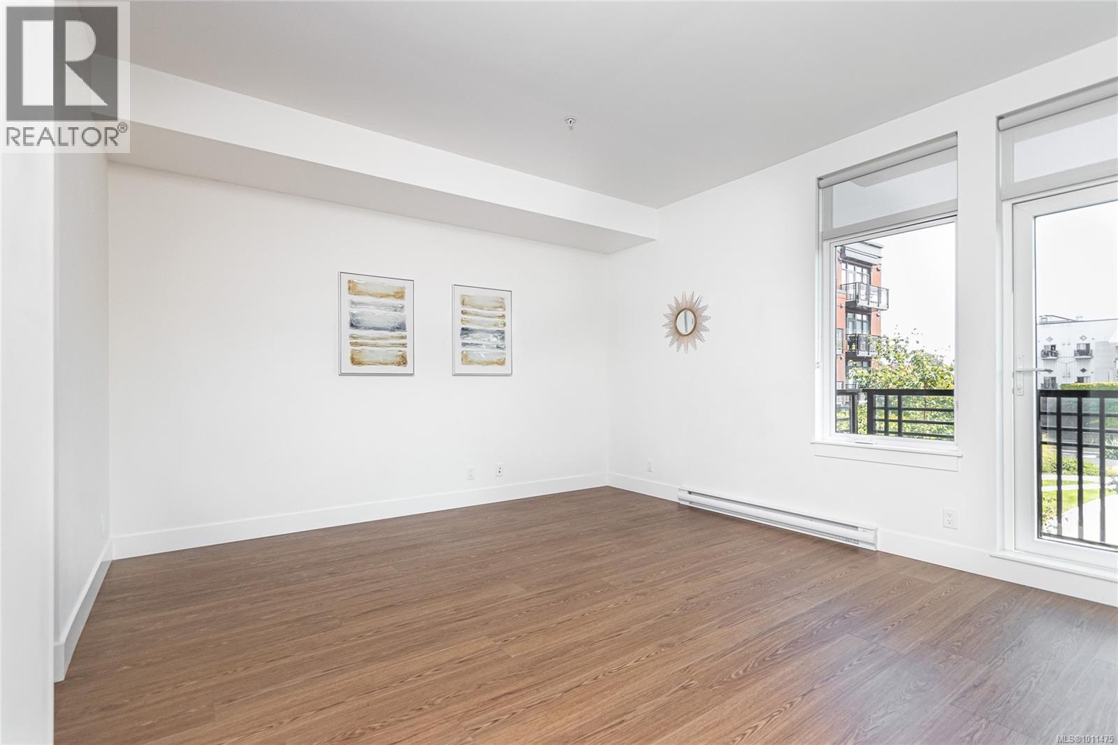 307 515 Chatham Street, Victoria