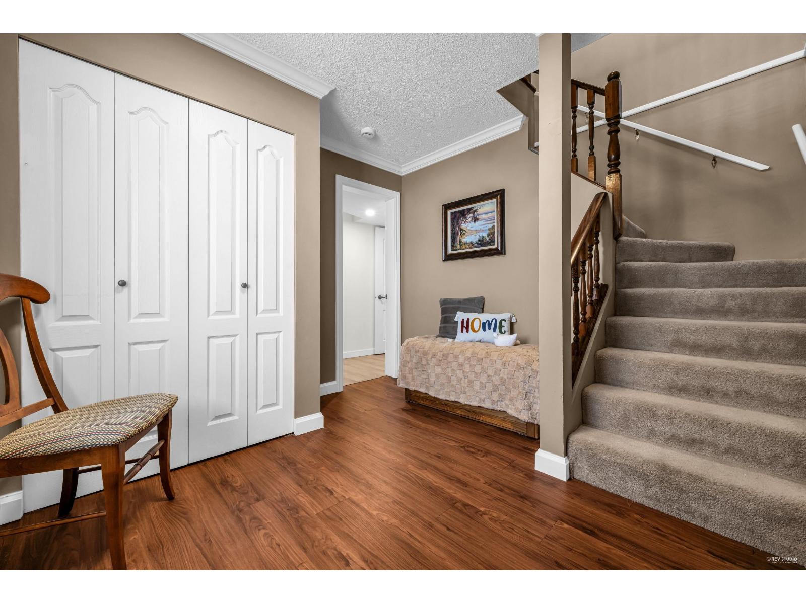 Photo 4 of 26580 28 B Avenue, Langley BC