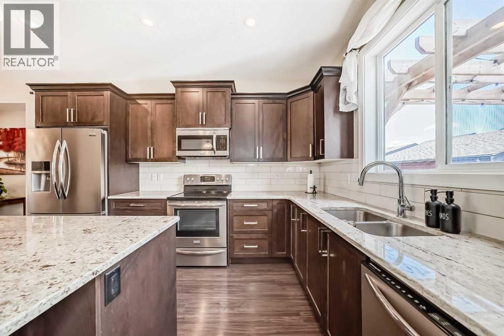 Photo 17 of 222 Cooperswood Green Sw, Airdrie AB