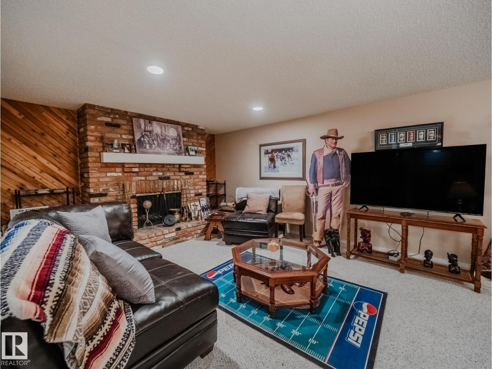Photo 30 of 50 Flagstone Cr, St Albert AB