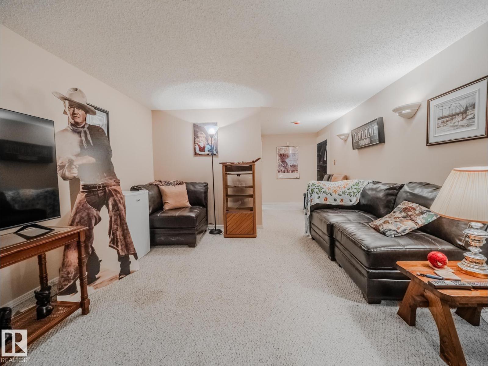 Photo 35 of 50 Flagstone Cr, St Albert AB