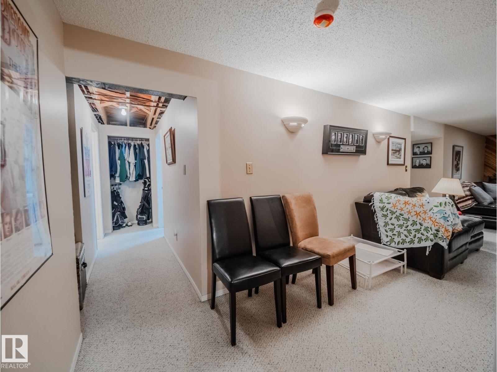 Photo 36 of 50 Flagstone Cr, St Albert AB