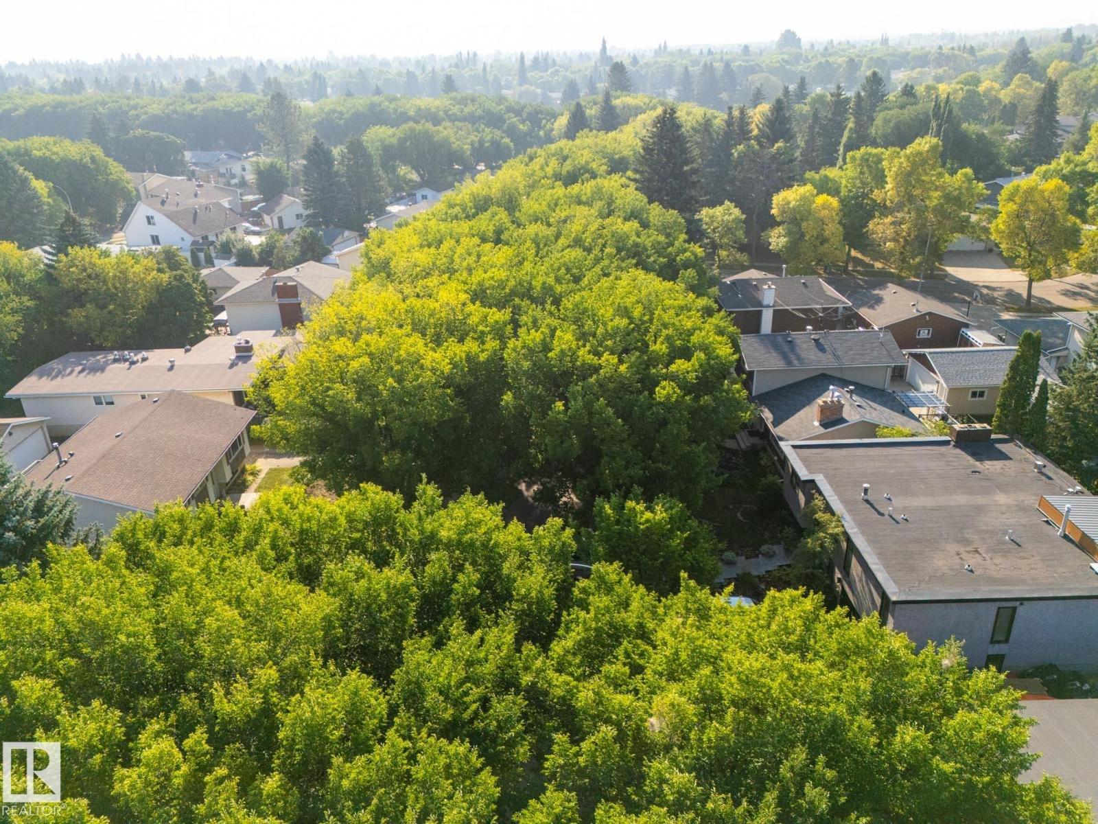 Photo 60 of 50 Flagstone Cr, St Albert AB