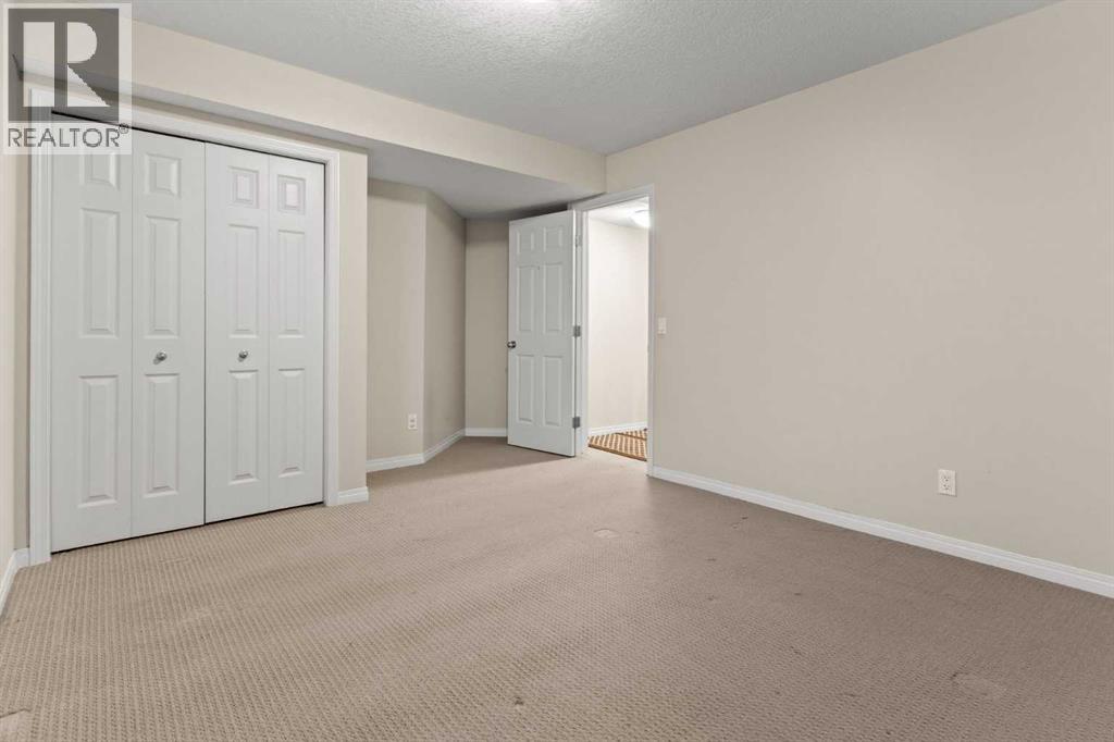 Photo 39 of 16 Shawbrooke Park Sw, Calgary AB