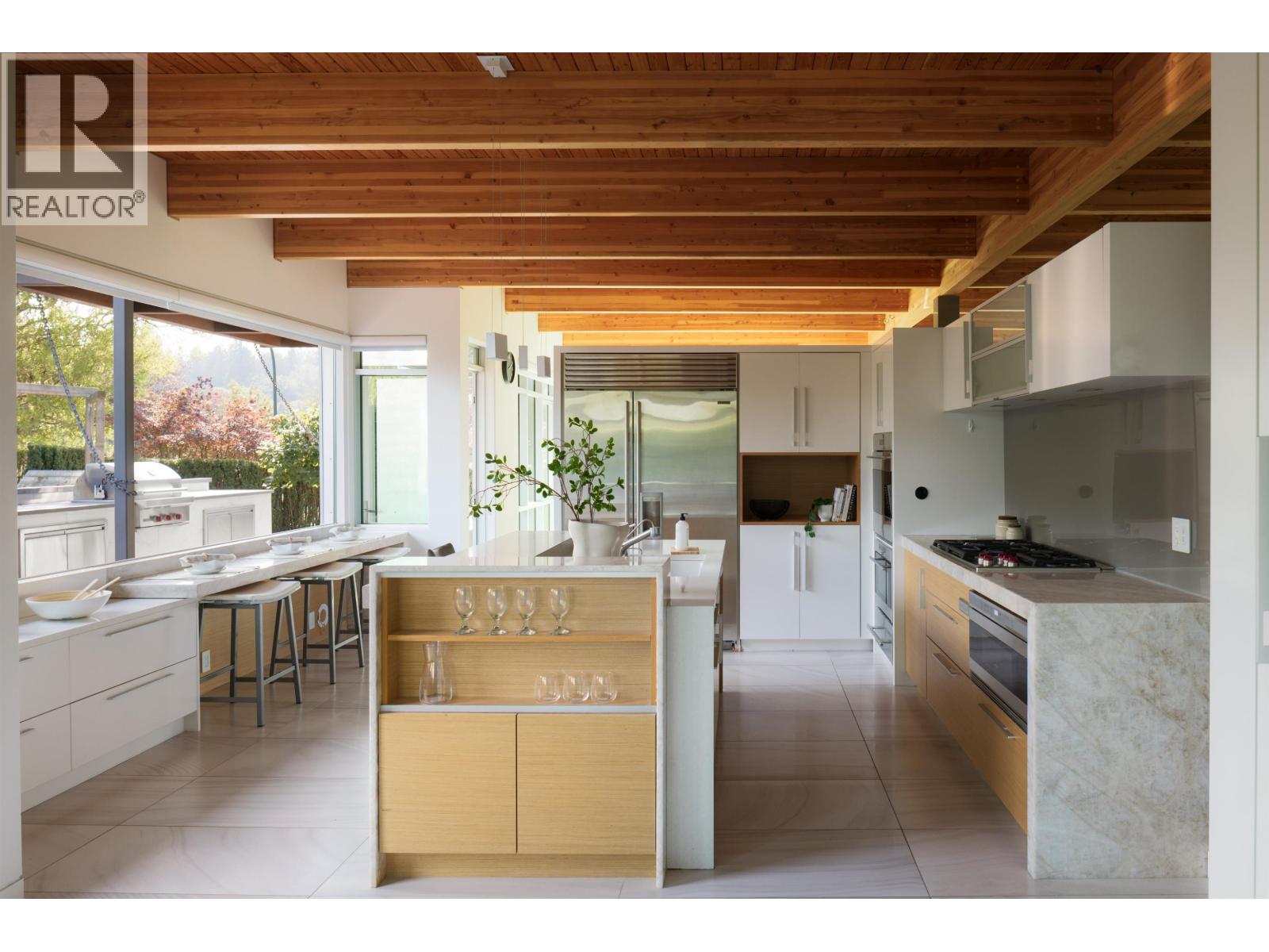 Photo 10 of 105 Peveril Avenue, Vancouver BC