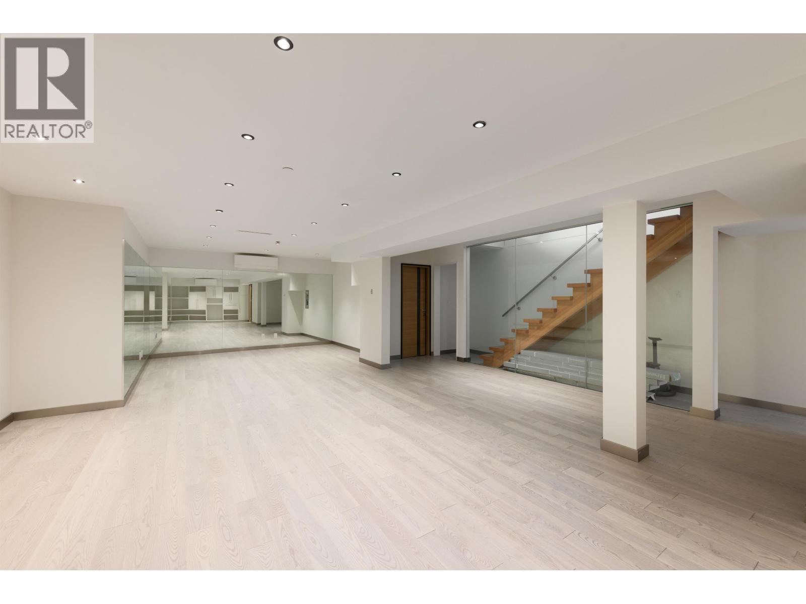 Photo 29 of 105 Peveril Avenue, Vancouver BC