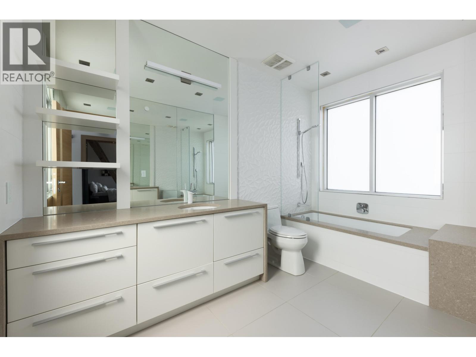 Photo 27 of 105 Peveril Avenue, Vancouver BC
